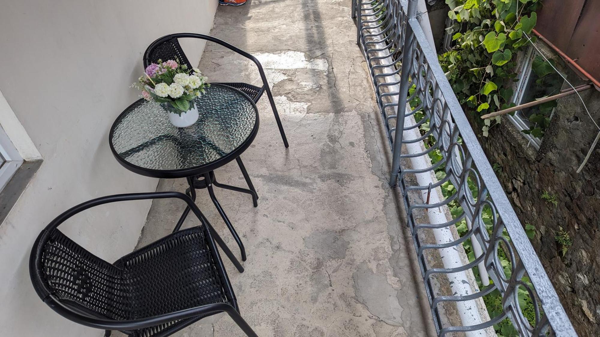 Mano'S Guest House 코불레티 외부 사진